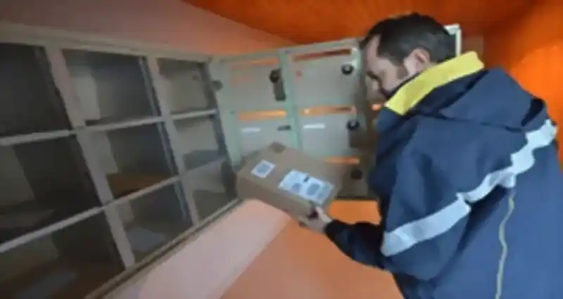 Distribution de courrier à Bulle 1630